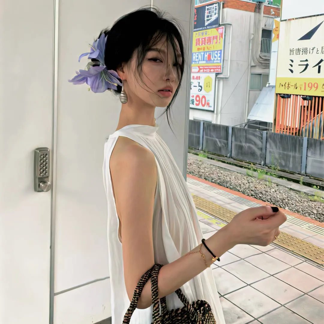 俏探女娇娃